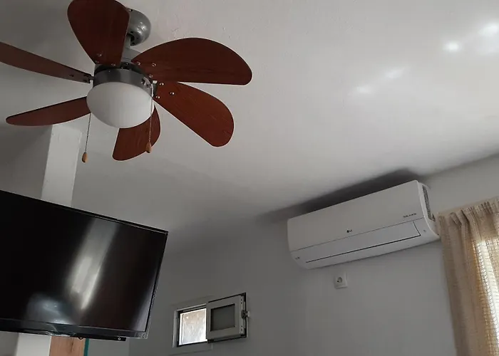 Alexante بيت ضيافة تروغير