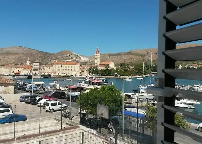 Alexante 4* Τρογκίρ