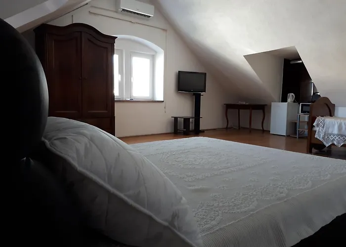 Πανσιόν Alexante 4*