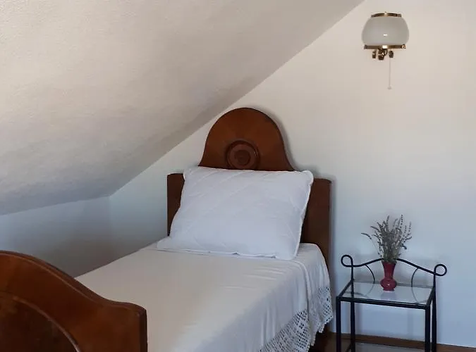 Πανσιόν Alexante Τρογκίρ